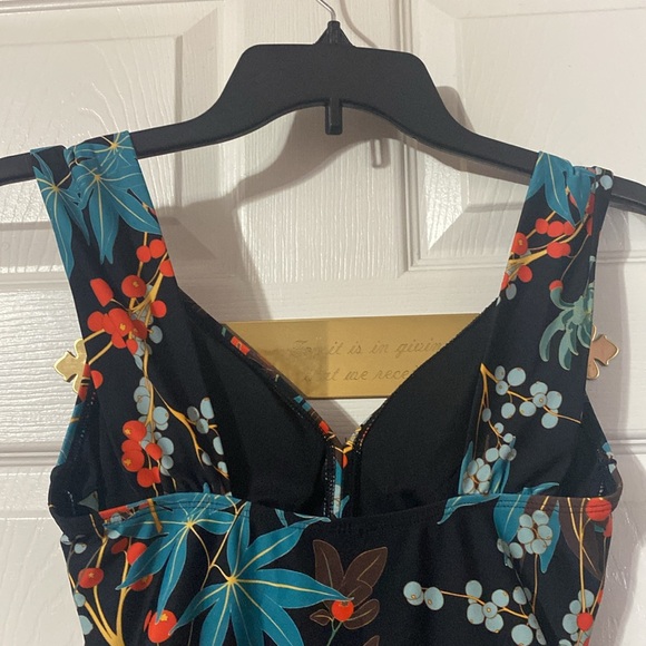 Ocean Blues  ladies one-piece tummy swimdress with built-in bottom; size: Small - Picture 4 of 5